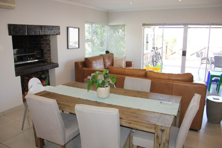 To Let 3 Bedroom Property for Rent in Heldervue Western Cape